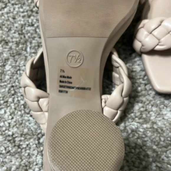 Pretty open back sandals - Picture 5 of 5